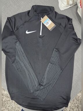 Nike Black Dri-FIT Quarter-Zip Pullover